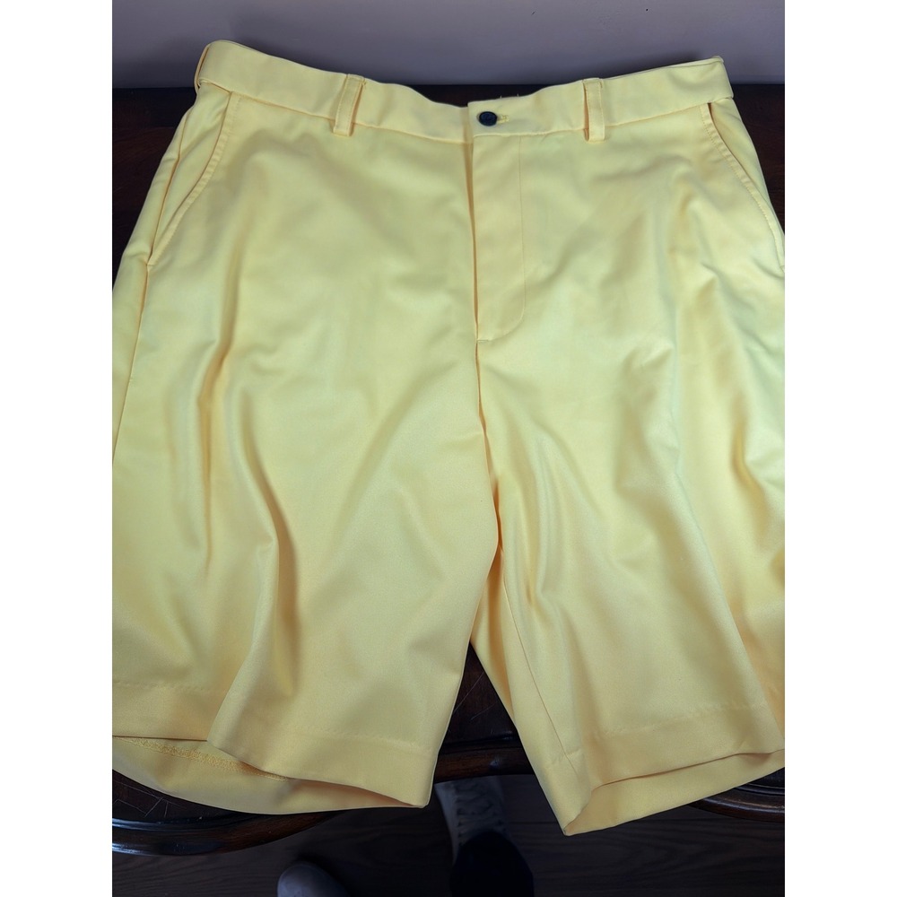 IZOD PerformX Mens Golf Shorts Yellow Flat Front Performance Polyester 34W